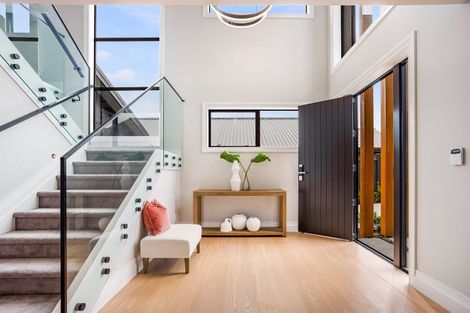 Photo of property in 40 Paparahi Place, Wainui, 0992