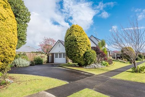 Photo of property in 2 Awanui Drive, Waikanae, 5036