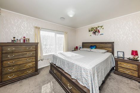 Photo of property in 5a Charisma Place, Randwick Park, Auckland, 2105