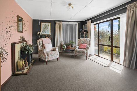 Photo of property in 30 Churchill Street, Waipukurau, 4200