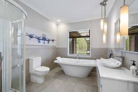 Photo of property in 35 Stonebrook Lane, Kelvin Grove, Palmerston North, 4470