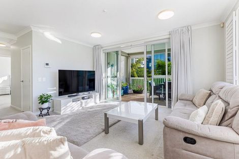 Photo of property in 30 Rewa Rewa Lane, Orewa, 0931