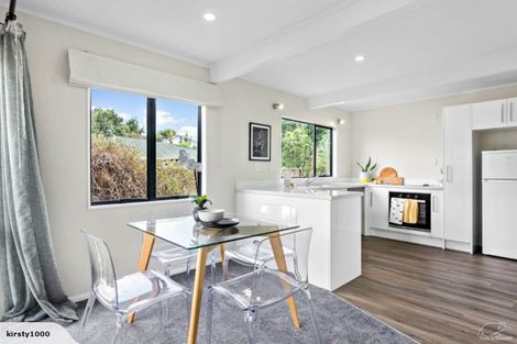 Photo of property in 2/7 Juneau Place, Glendene, Auckland, 0602