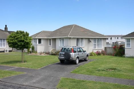 Photo of property in 23 Holland Crescent, Bulls, 4818