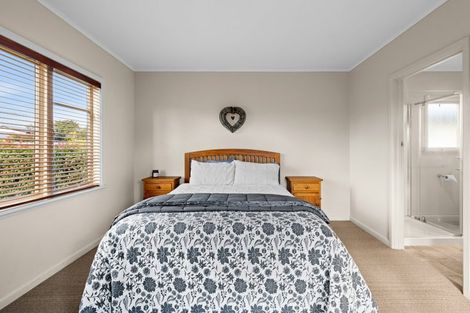 Photo of property in 23 Guthrie Road, Havelock North, 4130