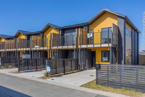 Photo of property in 2 Kari Lane, Kumeu, 0810