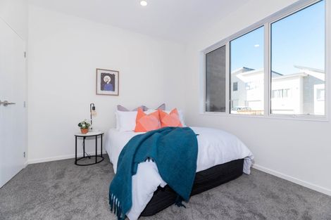 Photo of property in 27 Sunshine Boulevard, Sunnyvale, Auckland, 0612