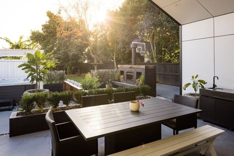 Photo of property in 42 Abbotsford Street, Whitiora, Hamilton, 3200