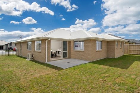 Photo of property in 29 Livingstone Drive, Papamoa Beach, Papamoa, 3118