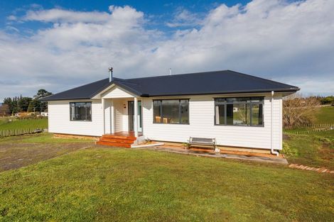 Photo of property in 33 Mount Biggs Road, Halcombe, Feilding, 4779
