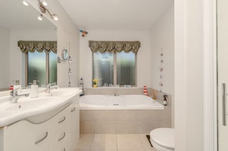 Photo of property in 3 Sandpiper Place, Waimairi Beach, Christchurch, 8083