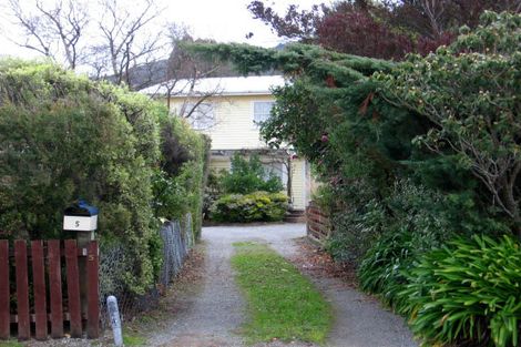 Photo of property in 5 Skipage Grove, Featherston, 5710