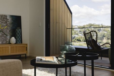 Photo of property in 111 Tiketike Way, Brooklyn, Wellington, 6021