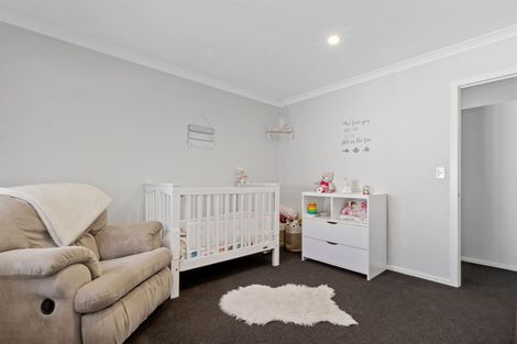 Photo of property in 14 Allendale Place, Morrinsville, 3300