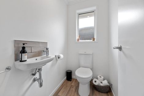 Photo of property in 27 Raynor Crescent, Pyes Pa, Tauranga, 3112