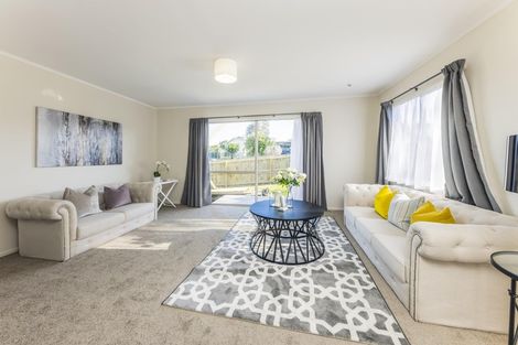 Photo of property in 1/136 Shifnal Drive, Randwick Park, Auckland, 2105