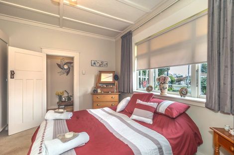 Photo of property in 48 Queenwood Road, Levin, 5510