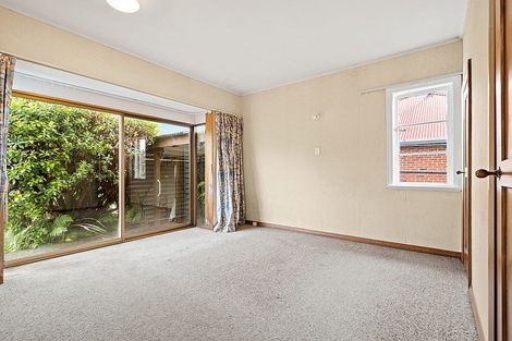 Photo of property in 2 Holyrood Avenue, Wakari, Dunedin, 9010