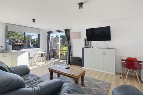 Photo of property in 11 Rodney Avenue, Te Horo Beach, Otaki, 5581