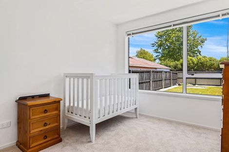 Photo of property in 19 Martbern Crescent, Bishopdale, Christchurch, 8053