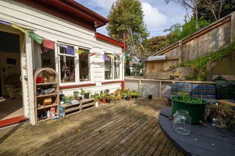 Photo of property in 18 Talavera Terrace, Kelburn, Wellington, 6012