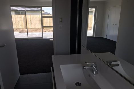 Photo of property in 37 Piata Street, Papamoa Beach, Papamoa, 3118