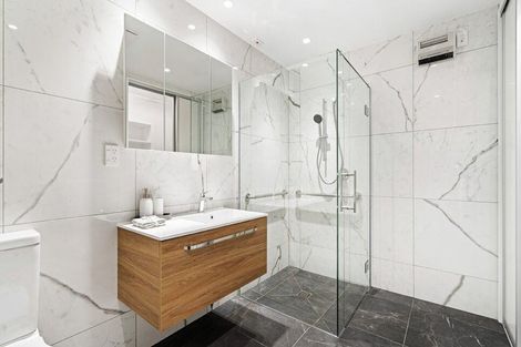 Photo of property in 98b/30 Ambassador Glade, Orewa, 0931