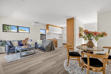 Photo of property in 2b Mayflower Close, Mangere East, Auckland, 2024