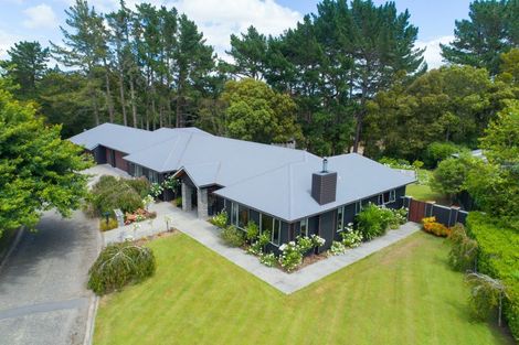 Photo of property in 6 Homestead Lane, Fitzherbert, Palmerston North, 4471