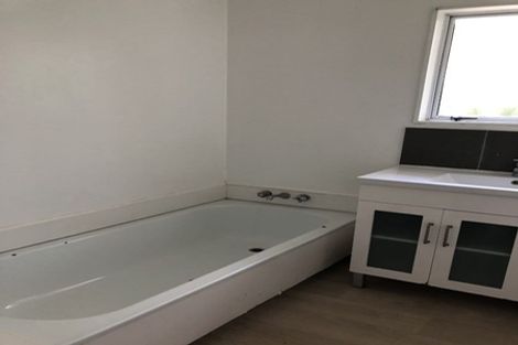 Photo of property in 7a Lupton Road, Manurewa, Auckland, 2102