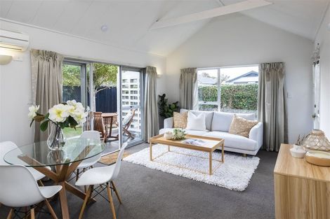 Photo of property in 2/23 Bretts Road, St Albans, Christchurch, 8052