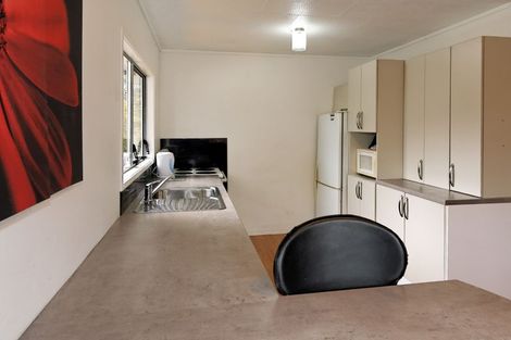 Photo of property in 116 Borich Road, Sunnyvale, Auckland, 0612