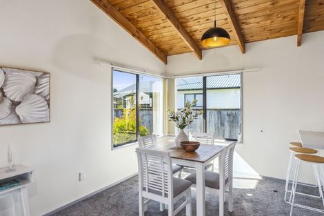 Photo of property in 50 Langdale Avenue, Paraparaumu, 5032