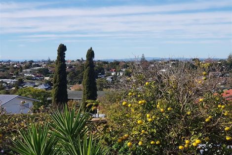 Photo of property in 2/9 Cashmere Place, Glenfield, Auckland, 0629