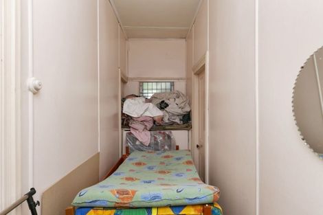 Photo of property in 455 Karaka Bay Road, Karaka Bays, Wellington, 6022