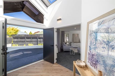 Photo of property in 9 Monterey Place, Parklands, Christchurch, 8083