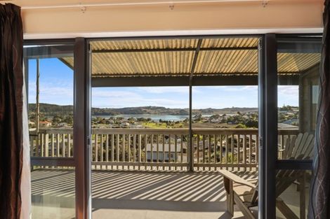 Photo of property in 35 Long Street, Raglan, 3225