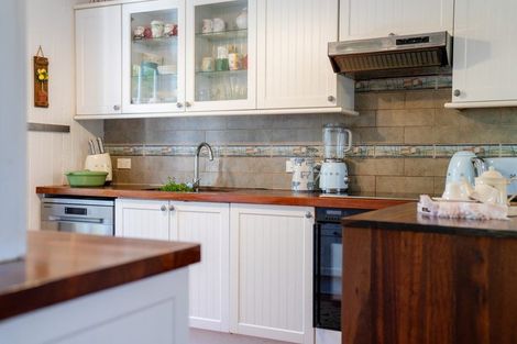 Photo of property in 15 Kowhai Road, Mairangi Bay, Auckland, 0630