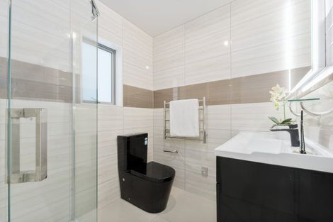 Photo of property in 2 Dhaka Lane, Ranui, Auckland, 0612