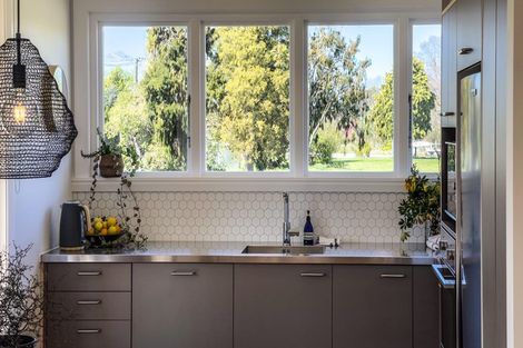 Photo of property in 56 Medway Street, Richmond, Christchurch, 8013