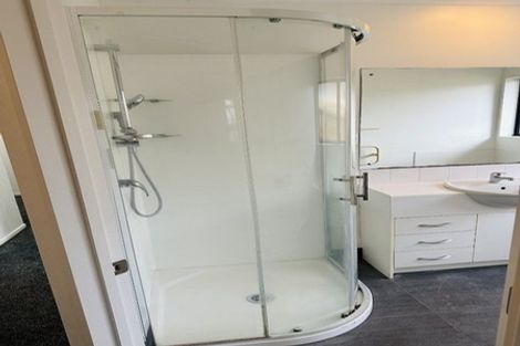 Photo of property in 5 Attymon Lane, East Tamaki, Auckland, 2016