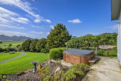 Photo of property in 21 Finlayson Road, Matarau, Whangarei, 0176