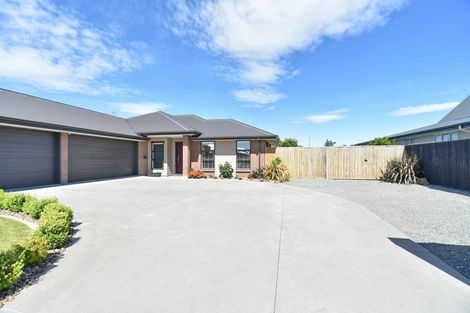 Photo of property in 16 Beech Drive, Rangiora, 7400