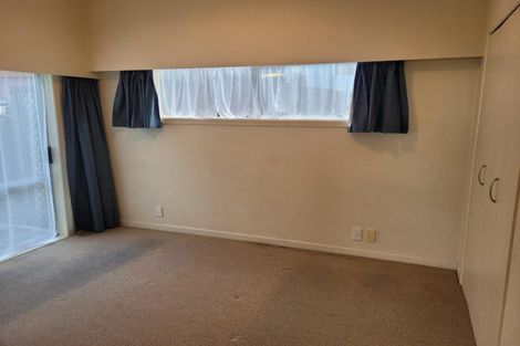 Photo of property in 55 Pioneer Road, Moturoa, New Plymouth, 4310