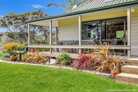 Photo of property in 487 Wilson Road, South Head, Helensville, 0874