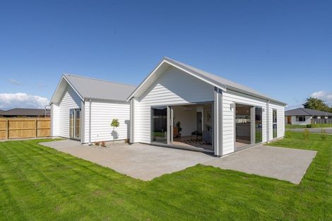 Photo of property in 18 Austin Reid Avenue, Carterton, 5713