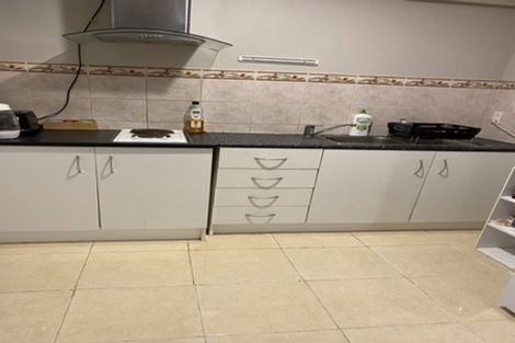 Photo of property in 5 Yarra Place, Botany Downs, Auckland, 2010