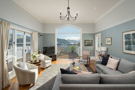 Photo of property in 5 Taranaki Street, Picton, 7220