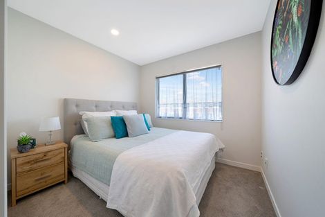 Photo of property in 8 Meritage Lane, Te Atatu South, Auckland, 0610