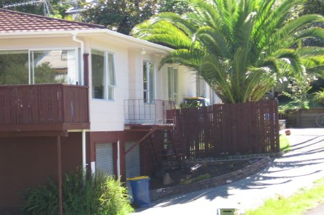 Photo of property in 2/31 Sispara Place, Beach Haven, Auckland, 0626